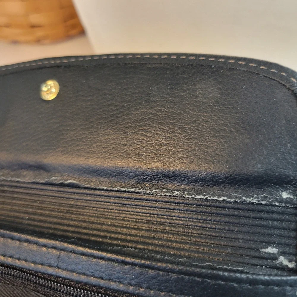 Buxton black leather